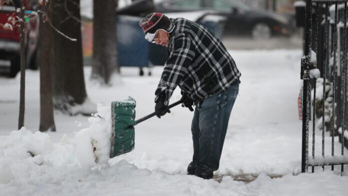best snow shovel for seniors