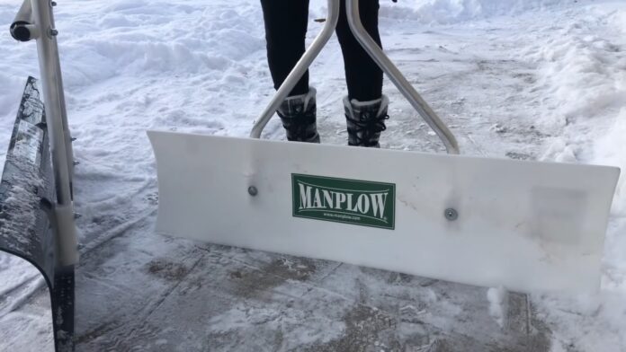 best snow shovel for seniors